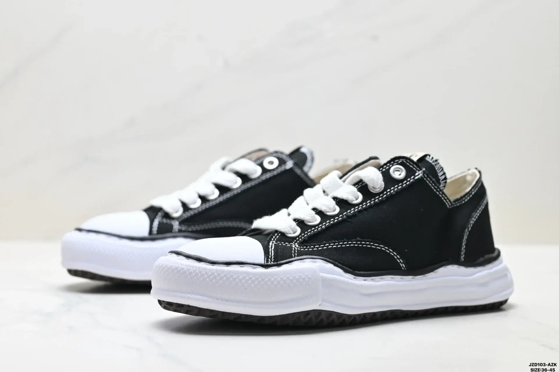 MIHARA Black Canvas Sneakers