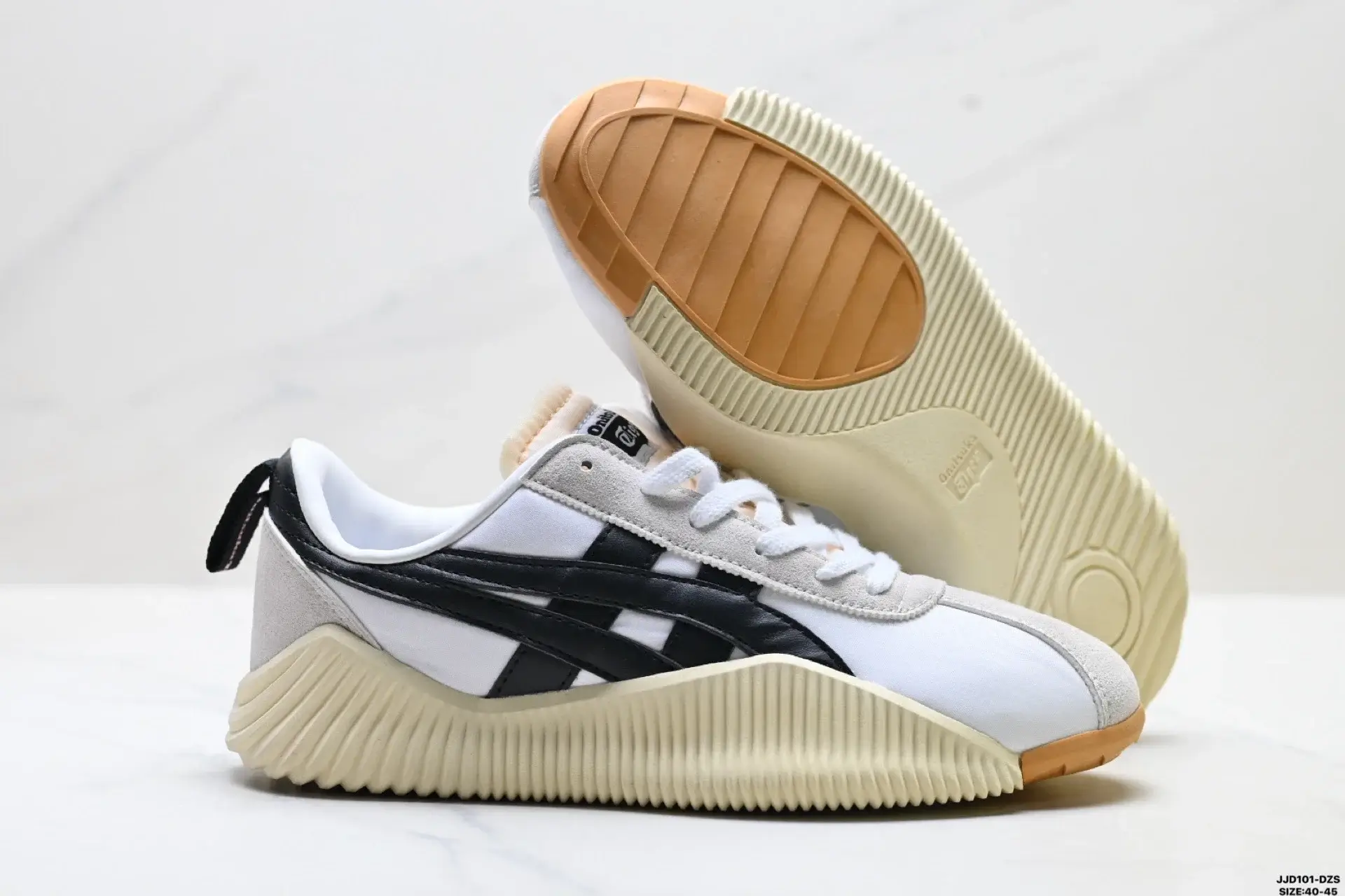 Onitsuka Tiger Retro Sneakers