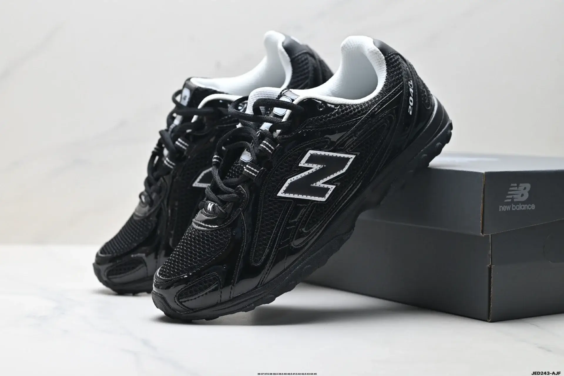 New Balance Black Mesh N Logo Sneakers