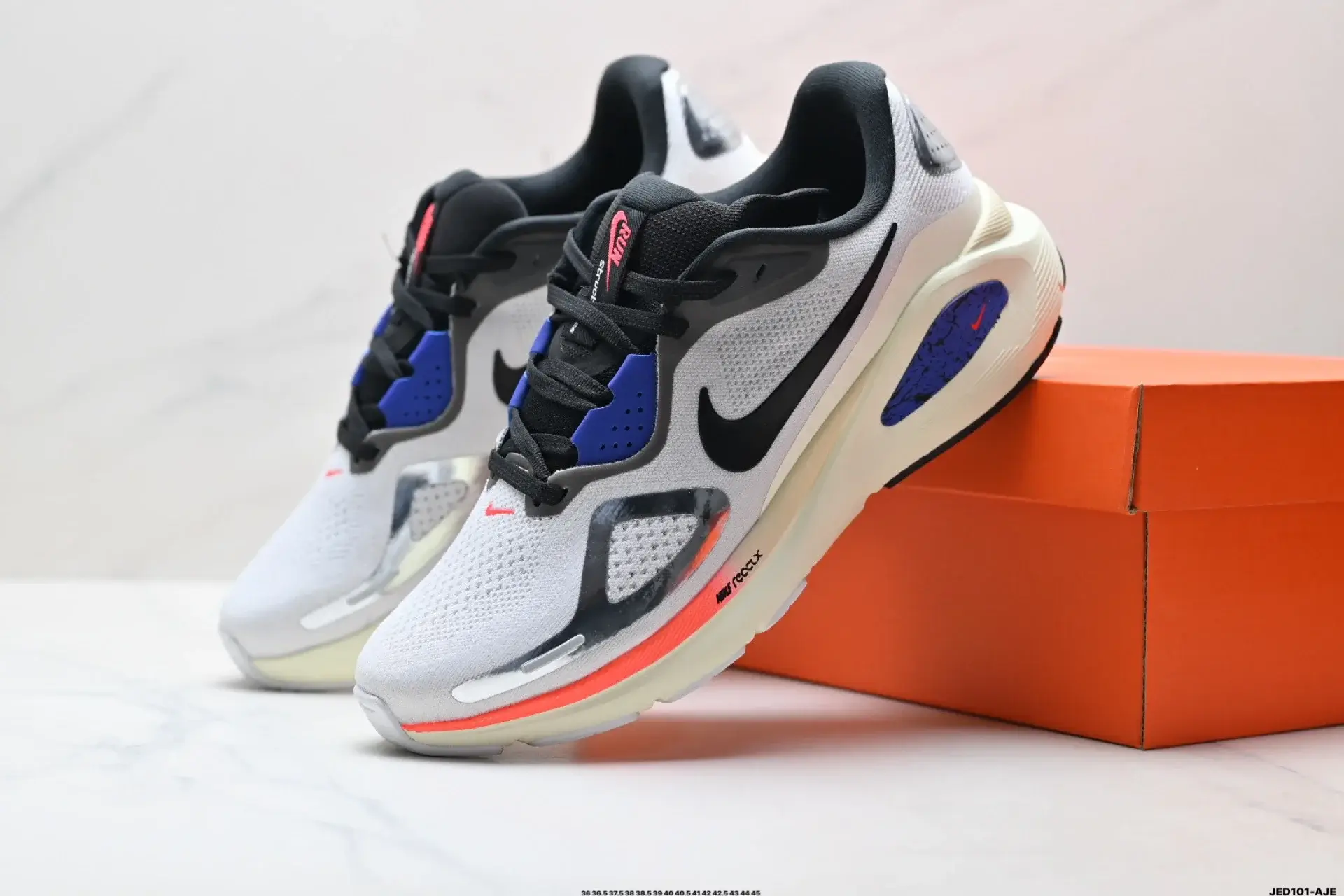 Nike White/Black/Blue Running Shoes