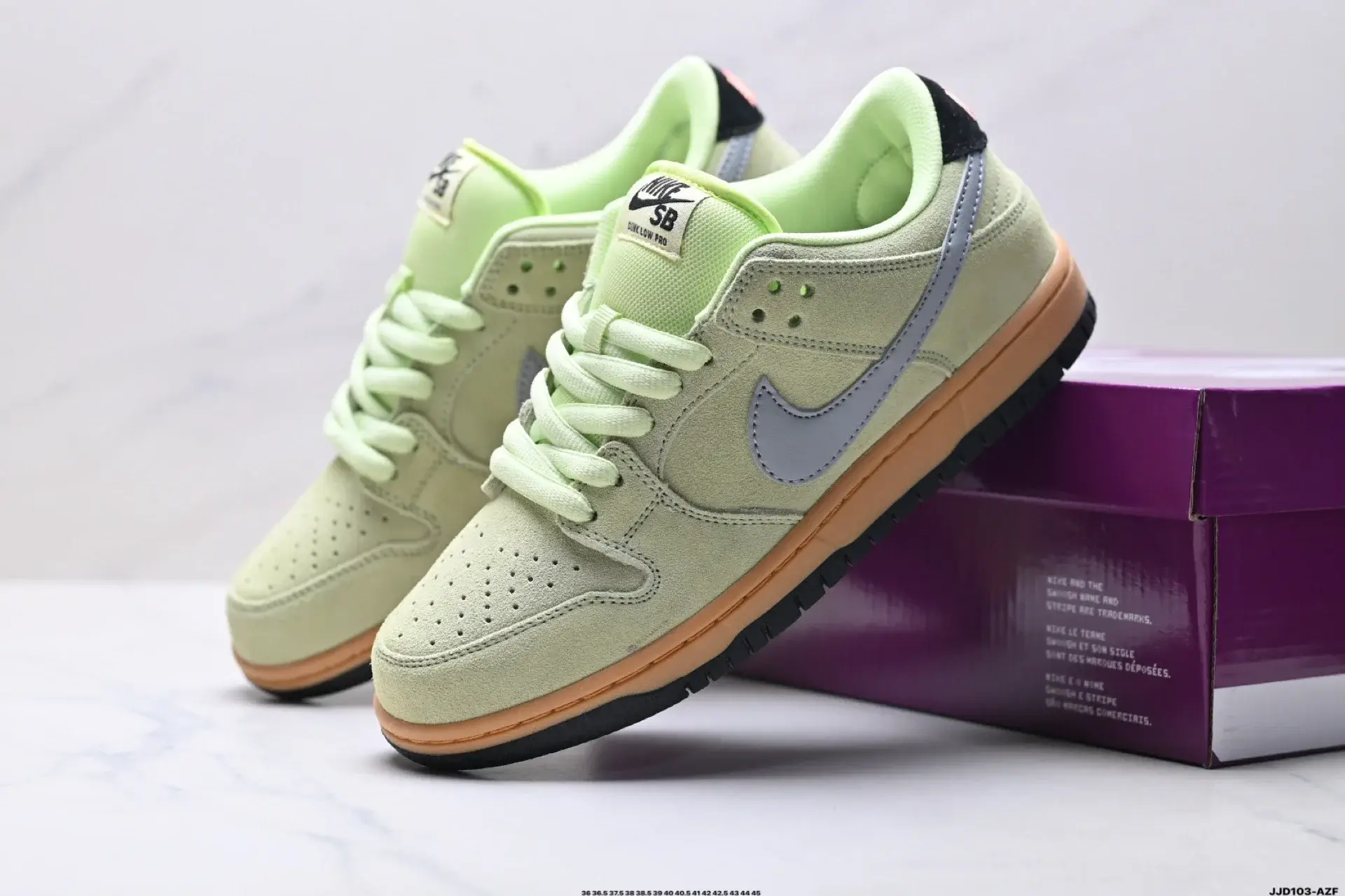 Nike SB Dunk Low Light Green Gum